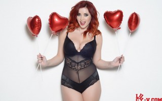 Lucy V with heart shaped balloons